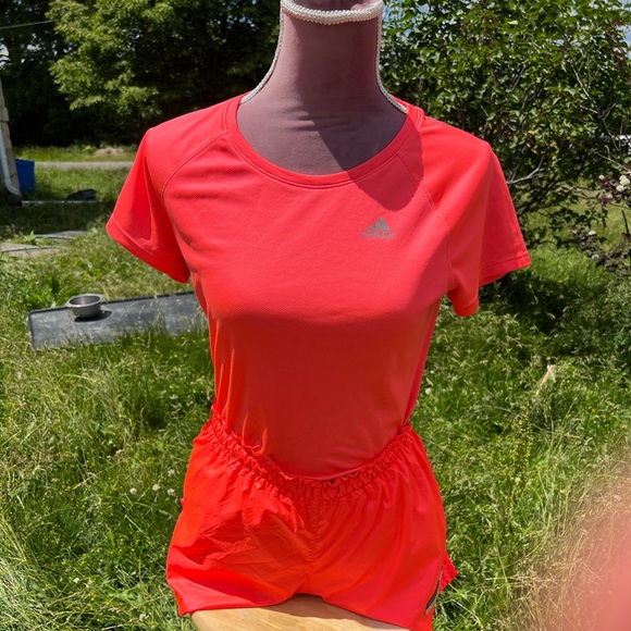 🚨SOLD🚨Adidas x Stella McCartney - Stella Sport lightweight neon coral shorts - Picture 4 of 4